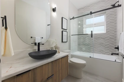 Primary Bathroom Photo of 2068 E 1st Avenue, Vancouver, BC