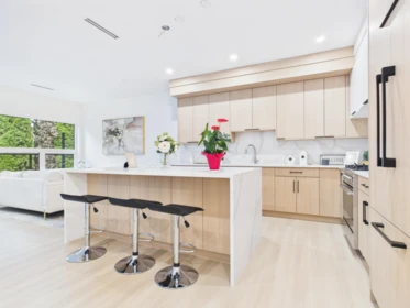 1 6118 Irmin Street, Burnaby, BC, Burnaby — Duplex for sale