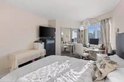 Loft / Bonus Room Photo of 404 15785 Croydon Drive, Surrey, BC