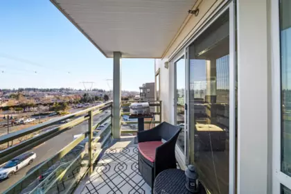Outdoor Patio Photo of 404 15785 Croydon Drive, Surrey, BC