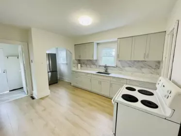 Walk-In Closet Photo of 922 Park Drive, Vancouver, BC