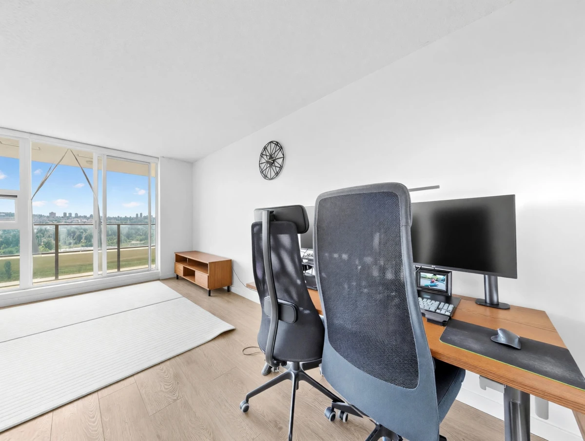 Dining Area Photo of 1802 2232 Douglas Road, Burnaby, BC