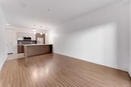211 7727 Royal Oak Avenue, Burnaby, BC, Burnaby — Apartment/Condo for sale