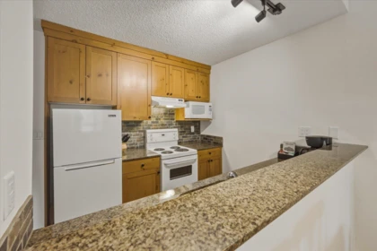 410 4200 Whistler Way, Whistler, BC, Whistler — Apartment/Condo for sale