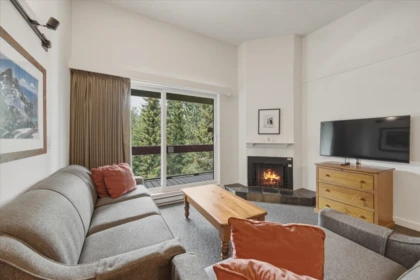 410 4200 Whistler Way, Whistler, BC, Whistler — Apartment/Condo for sale