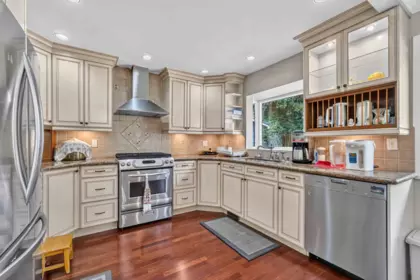Kitchen Island Photo of 5375 Opal Place, Richmond, BC