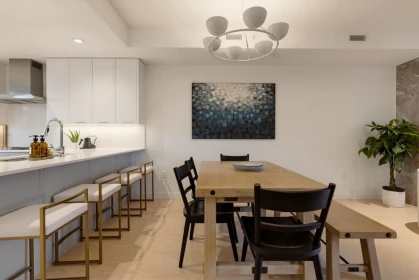 Breakfast Nook Photo of 20 1960 Glenaire Drive, North Vancouver, BC