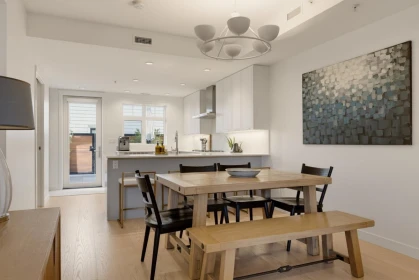 Kitchen Island Photo of 20 1960 Glenaire Drive, North Vancouver, BC
