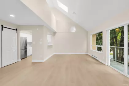 302 8600 Westminster Highway, Richmond, BC, Richmond — Townhouse for sale