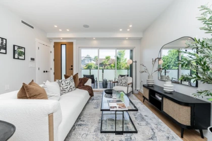2 676 E 22nd Avenue, Vancouver, BC, Vancouver — Other for sale