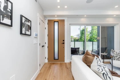 2 676 E 22nd Avenue, Vancouver, BC, Vancouver — Other for sale