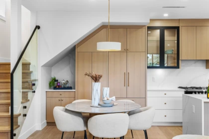 Breakfast Nook Photo of 1 165 E 45th Avenue, Vancouver, BC