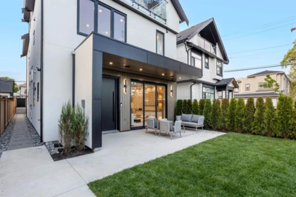 1 165 E 45th Avenue, Vancouver, BC, Vancouver — Half Duplex for sale