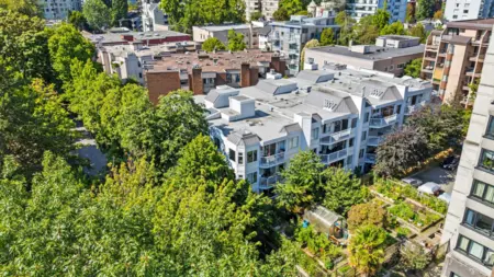 Community Amenities Photo (Clubhouse) of 106 1147 Nelson Street, Vancouver, BC