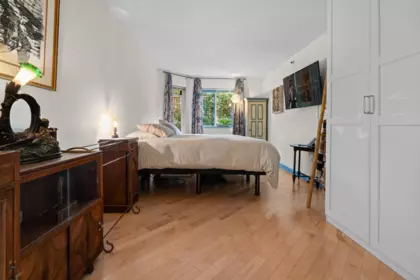 Powder Room Photo of 106 1147 Nelson Street, Vancouver, BC