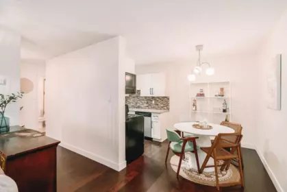 Kitchen Photo of 302 620 Eighth Avenue, New Westminster, BC