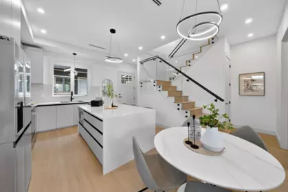 Guest Bathroom Photo of 4 6555 Carnegie Street, Burnaby, BC
