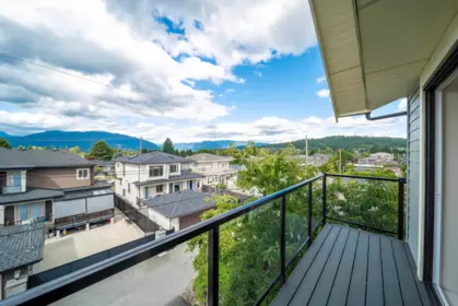 Hot Tub / Spa Photo of 4 6555 Carnegie Street, Burnaby, BC
