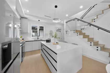 Kitchen Island Photo of 4 6555 Carnegie Street, Burnaby, BC