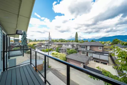 Swimming Pool Photo of 4 6555 Carnegie Street, Burnaby, BC