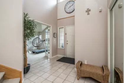 Kitchen Photo of 17163 102 Avenue, Surrey, BC