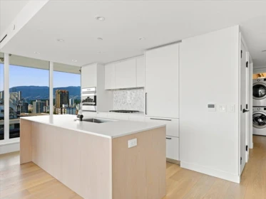 Kitchen Island Photo of 1102 1180 Broughton Street, Vancouver, BC