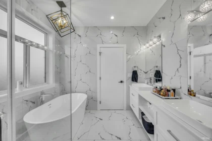 Basement Recreation Room Photo of 14138 75a Avenue, Surrey, BC