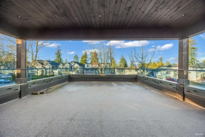 Entry Foyer Photo of 14138 75a Avenue, Surrey, BC