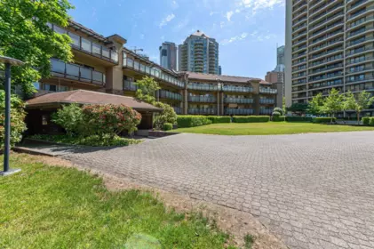 215 4373 Halifax Street, Burnaby, BC, Burnaby — Apartment/Condo for sale