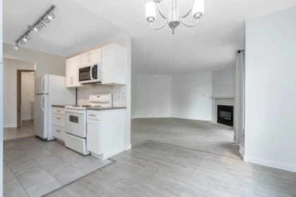 215 7694 Evans Road, Chilliwack, BC, Chilliwack — Apartment/Condo for sale