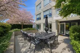 207 1061 Marine Drive, North Vancouver, BC