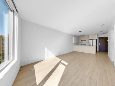 808 7708 Alderbridge Way, Richmond, BC, Richmond — Apartment/Condo for sale