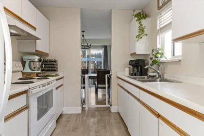 Breakfast Nook Photo of 1 5536 Vedder Road, Chilliwack, BC