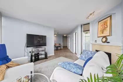 Dining Area Photo of 1001 4567 Hazel Street, Burnaby, BC