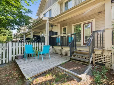 Kitchen Photo of 76 19097 64 Avenue, Surrey, BC