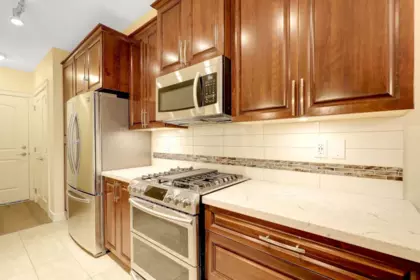 Kitchen Photo of A303 20716 Willoughby Town Centre Drive, Langley, BC