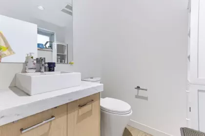 Breakfast Nook Photo of 2 589 W King Edward Avenue, Vancouver, BC