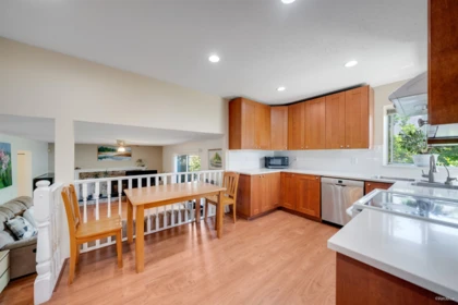 Breakfast Nook Photo of 1295 Daimler Street, Coquitlam, BC