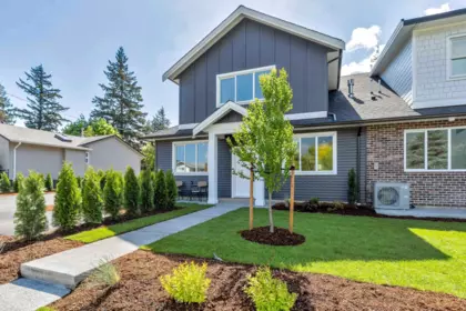Exterior Rear Photo of 1 558 Park Street, Hope, BC