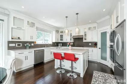 Breakfast Nook Photo of 15807 Buena Vista Avenue, White Rock, BC