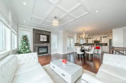 Dining Area Photo of 15807 Buena Vista Avenue, White Rock, BC