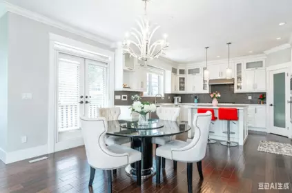 Kitchen Island Photo of 15807 Buena Vista Avenue, White Rock, BC