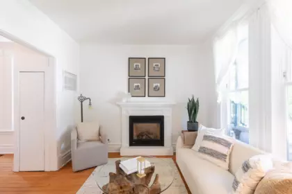Dining Area Photo of 618 Union Street, Vancouver, BC