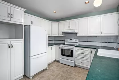 Kitchen Photo of 21 15860 82 Avenue, Surrey, BC