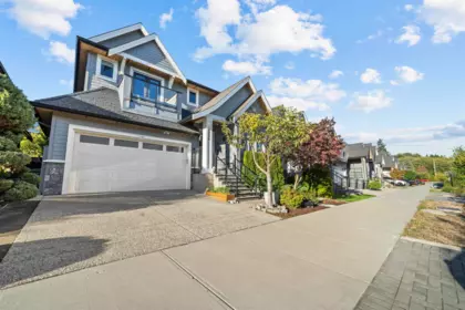 16735 17a Avenue, Surrey, BC, Surrey — Single Family Residence for sale