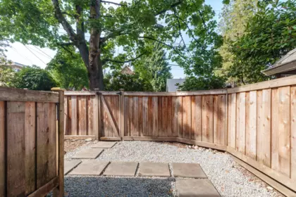 Garden / Landscaping Photo of 106 316 Cedar Street, New Westminster, BC