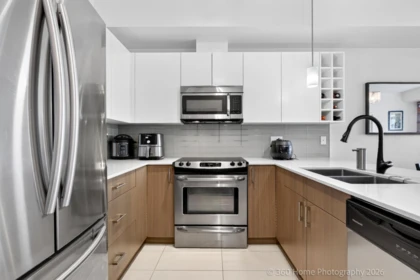 202 5288 Grimmer Street, Burnaby, BC, Burnaby — Apartment/Condo for sale