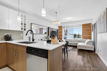 202 5288 Grimmer Street, Burnaby, BC, Burnaby — Apartment/Condo for sale