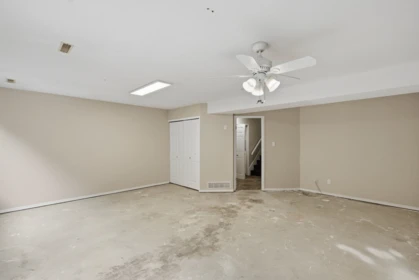 Basement Recreation Room Photo of 2 11952 64 Avenue, Delta, BC