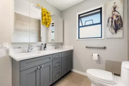 Guest Bathroom Photo of 10440 Aintree Crescent, Richmond, BC